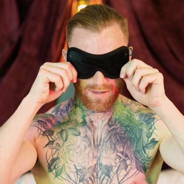 SEI MIO - Sensory Surrender - Blindfold, Gag and Earplug Kit (3 piece)