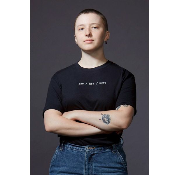 Silber Fuchs She/Her/Hers PRONOUN Tee | Black